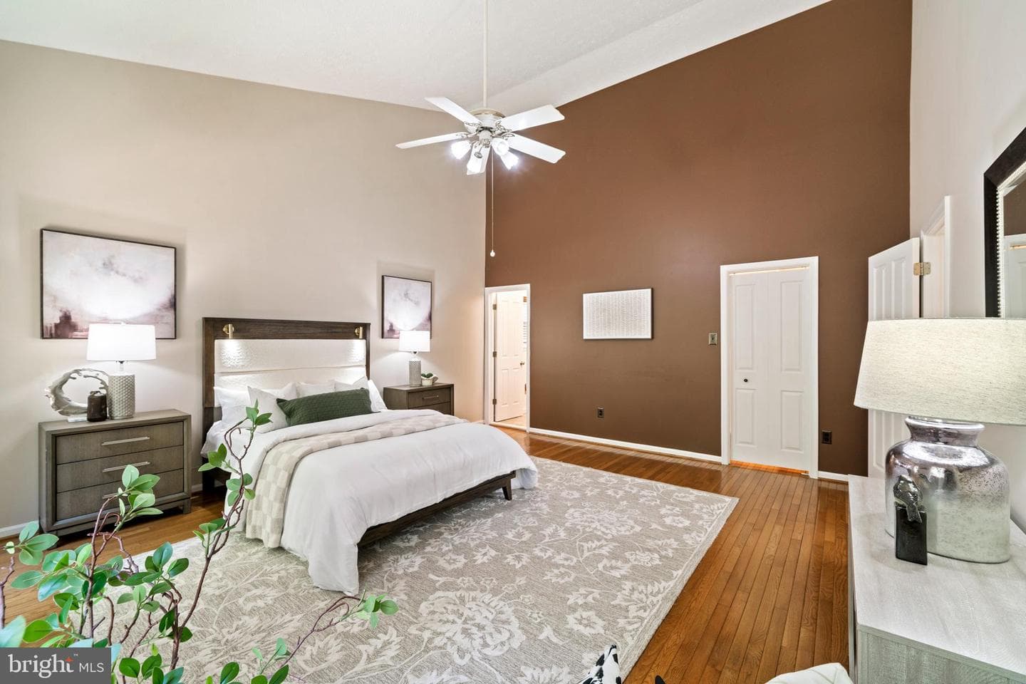 1502 Avennel Way photo 23