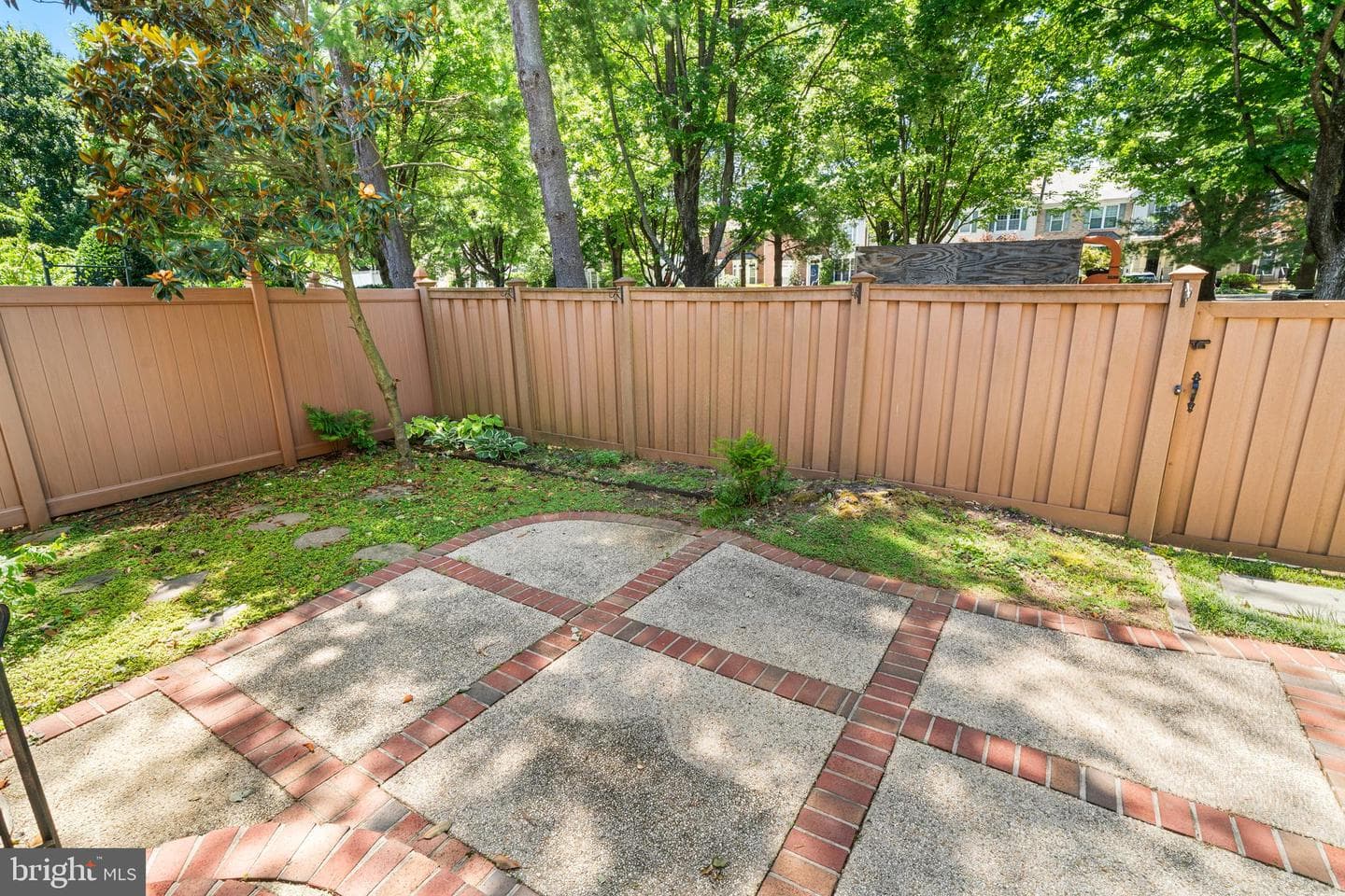 1502 Avennel Way photo 44