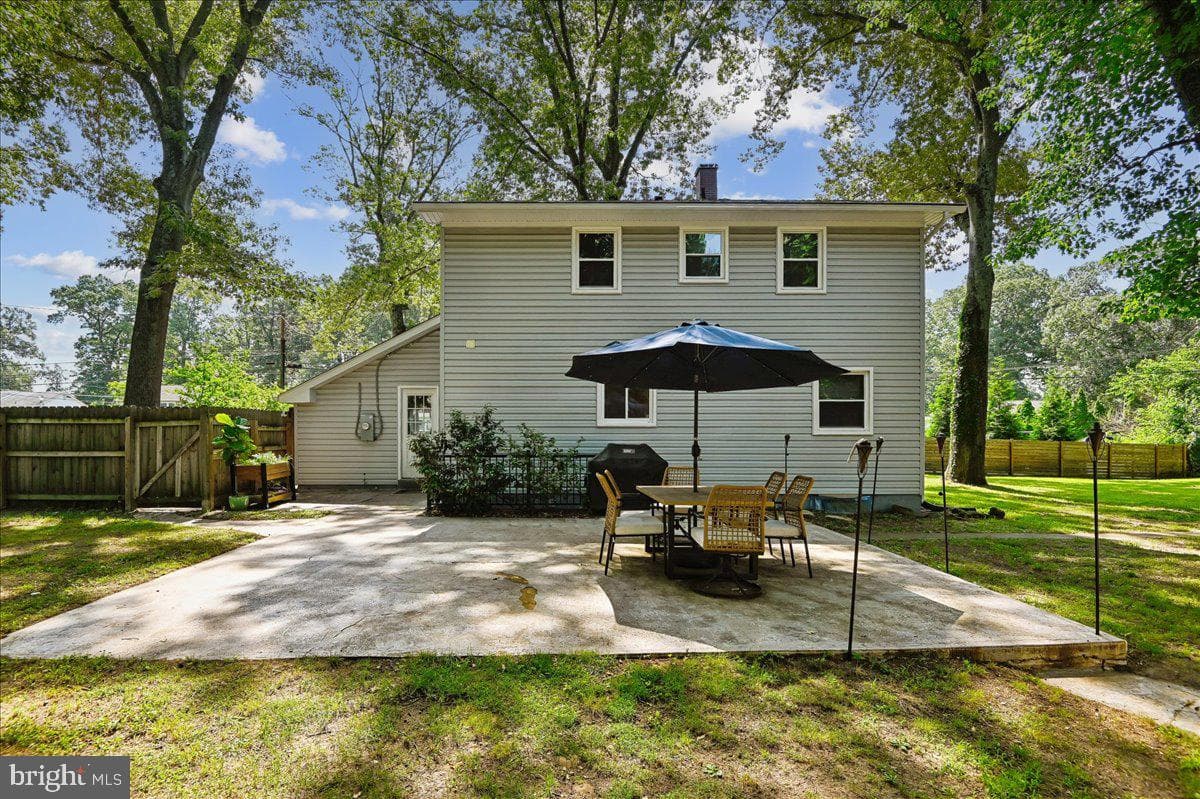 252 Magothy Bridge Road photo 3