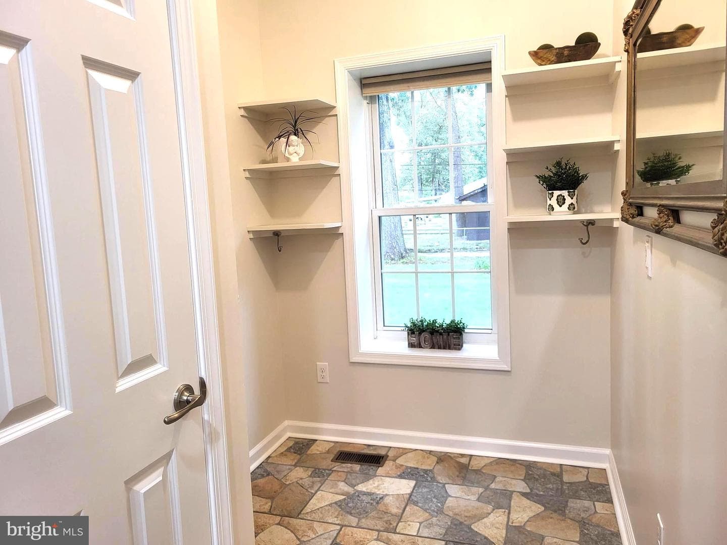 328 Oakdale Road photo 15