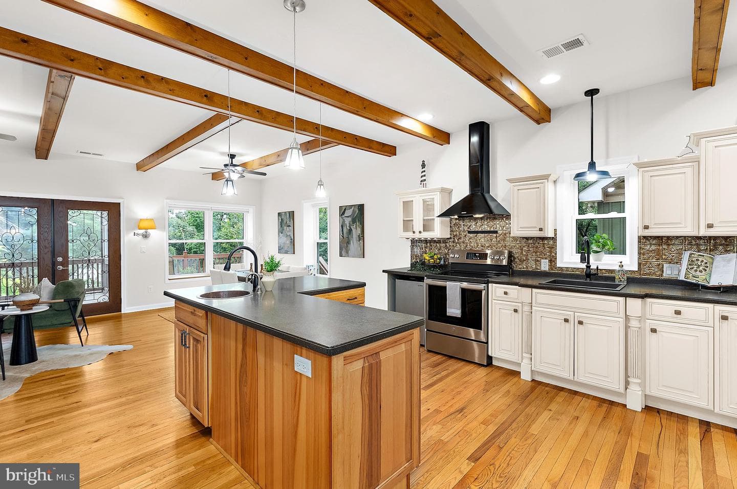328 Oakdale Road photo 17