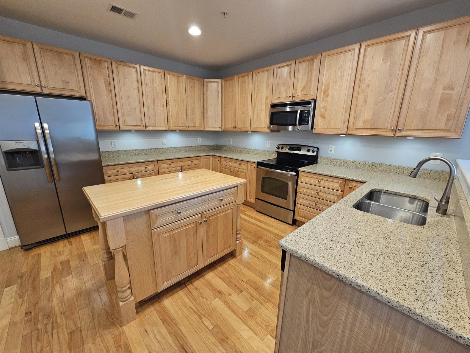 8535 Veterans Highway #204 photo 3