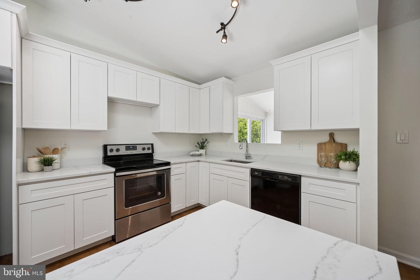 1365 Moyer Road photo 7