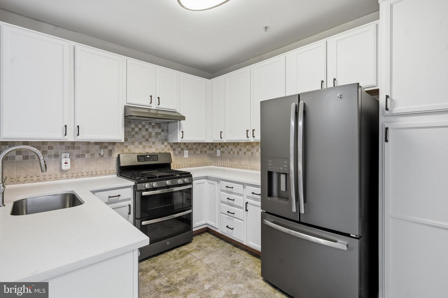 123 Blackbird Hill Lane photo 8