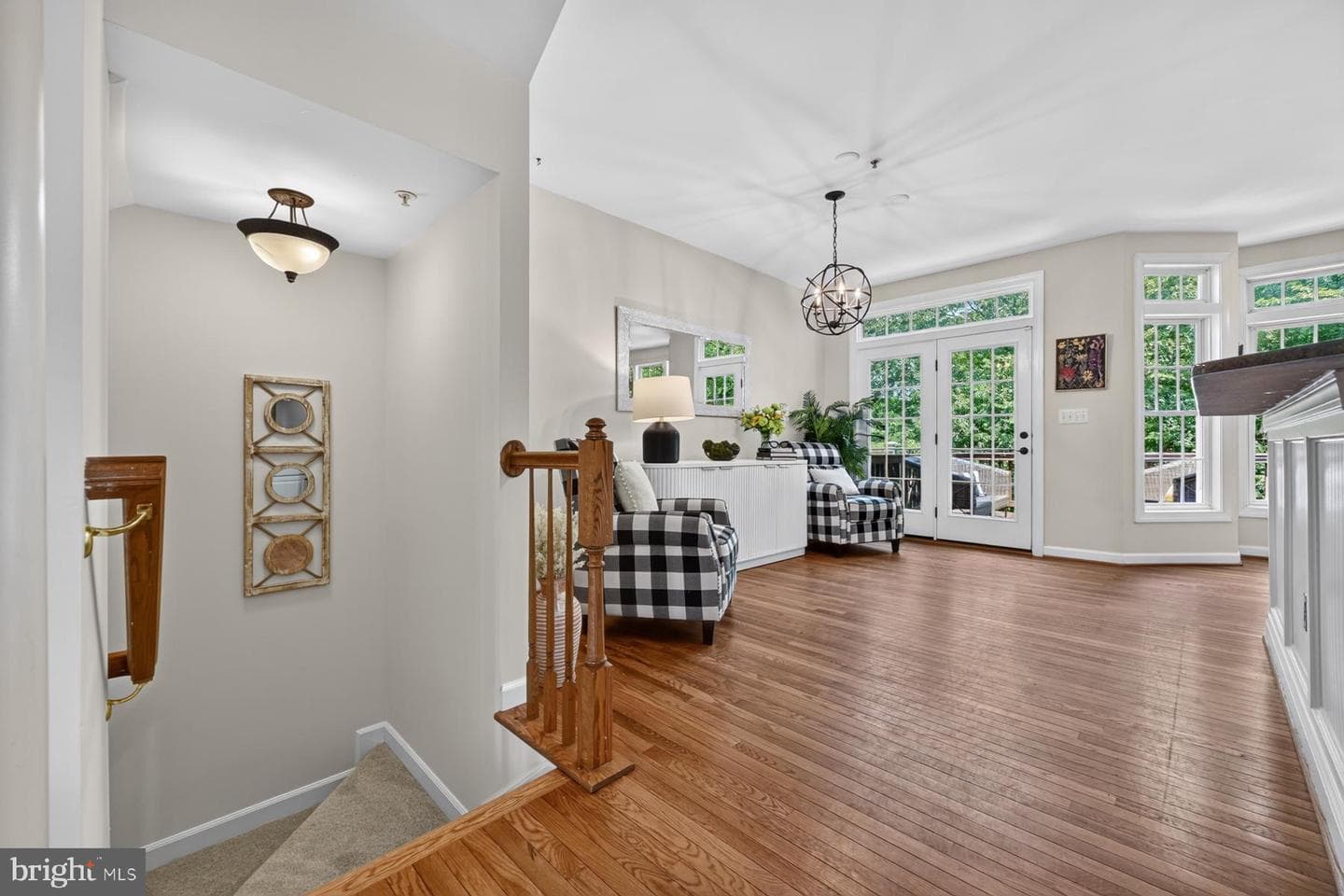 144 Riverton Place photo 11