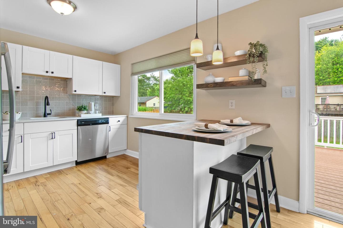 1453 Evergreen Road photo 13