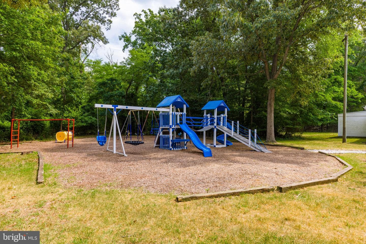1018 Magothy Avenue photo 106