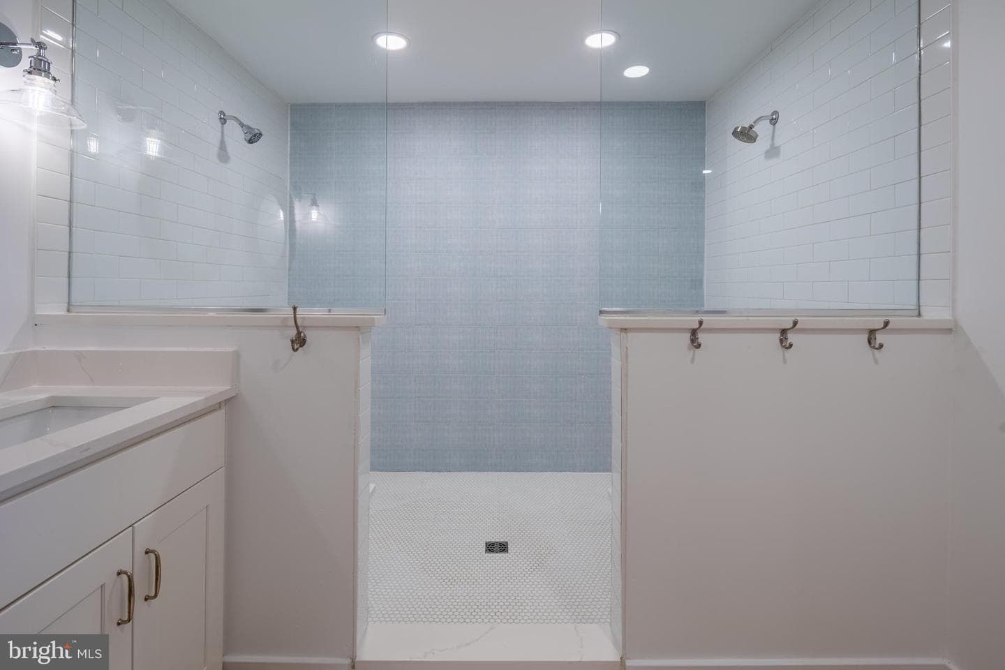 1018 Magothy Avenue photo 37