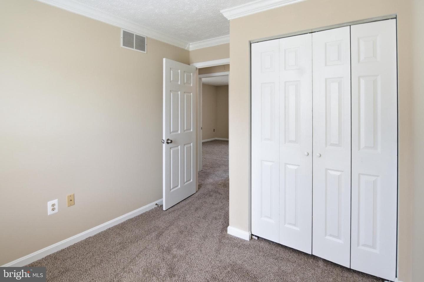 1115 Hotel Drive photo 13