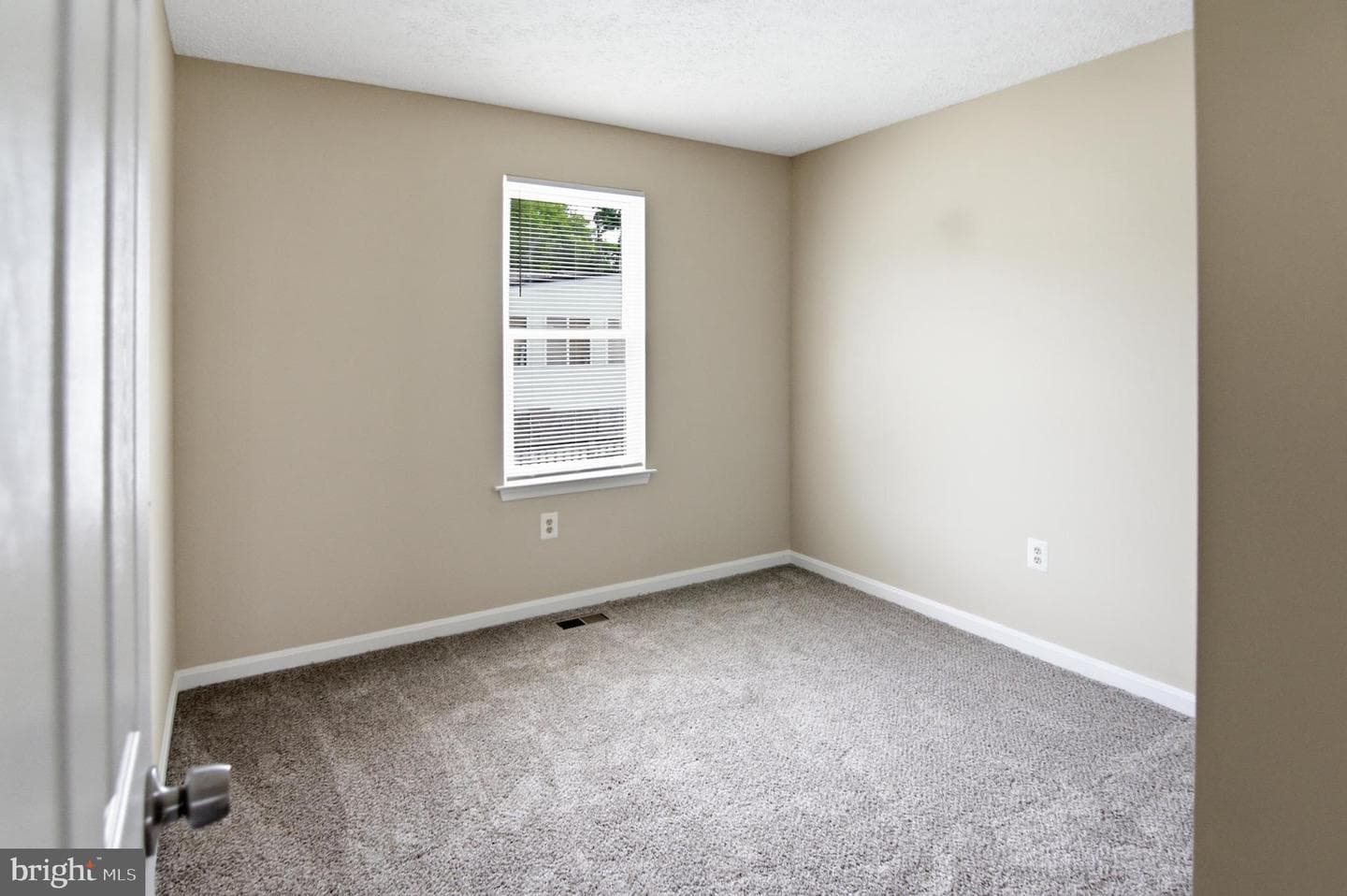 1115 Hotel Drive photo 14