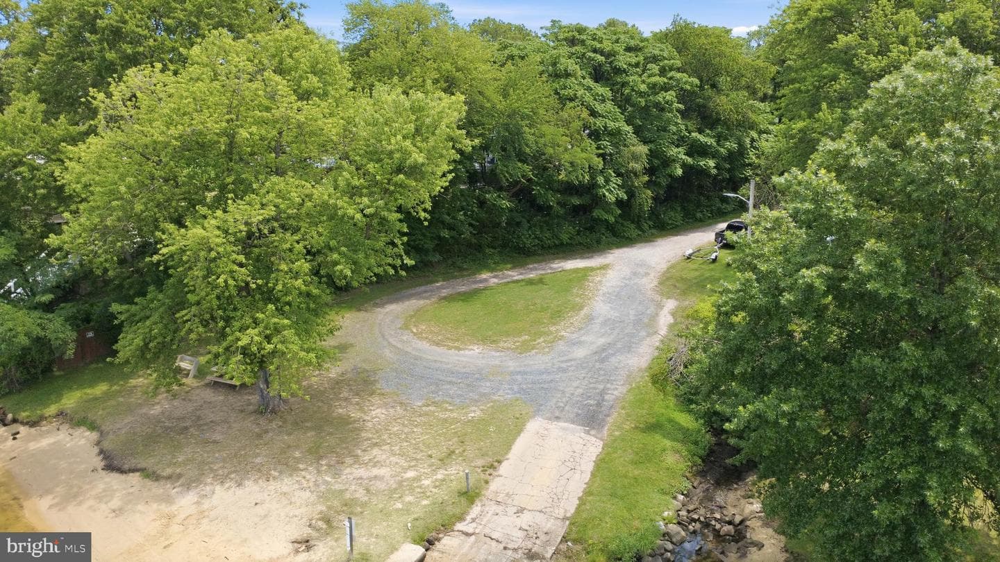 1115 Hotel Drive photo 37