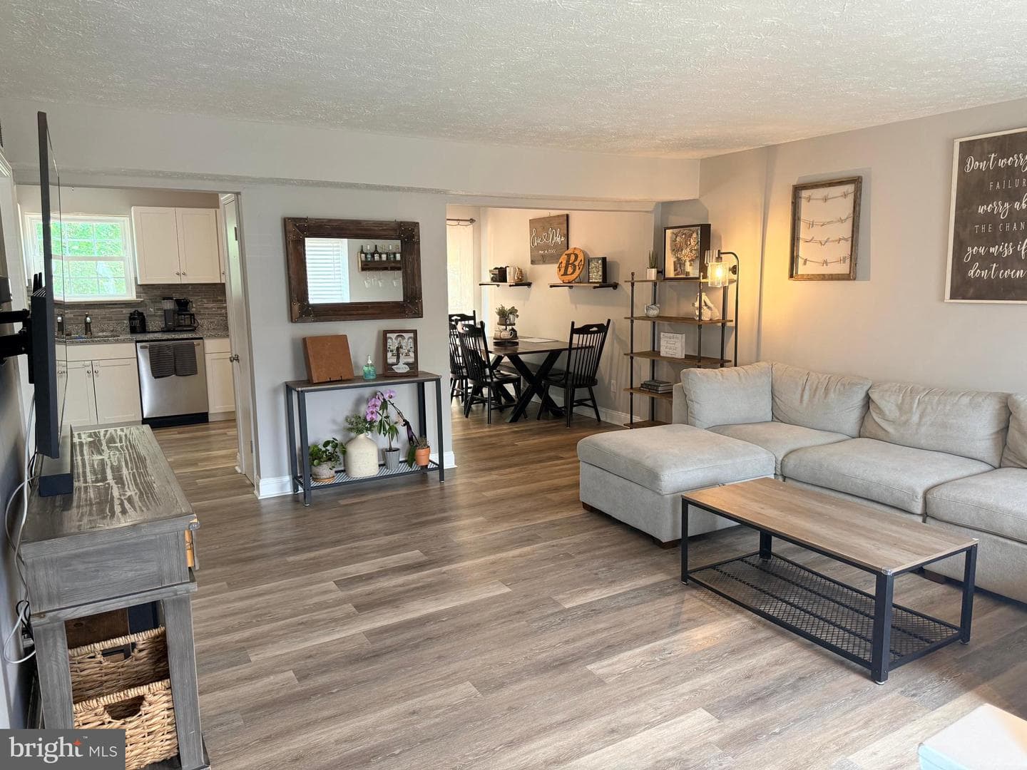 654 Paddle Wheel Court W photo 4