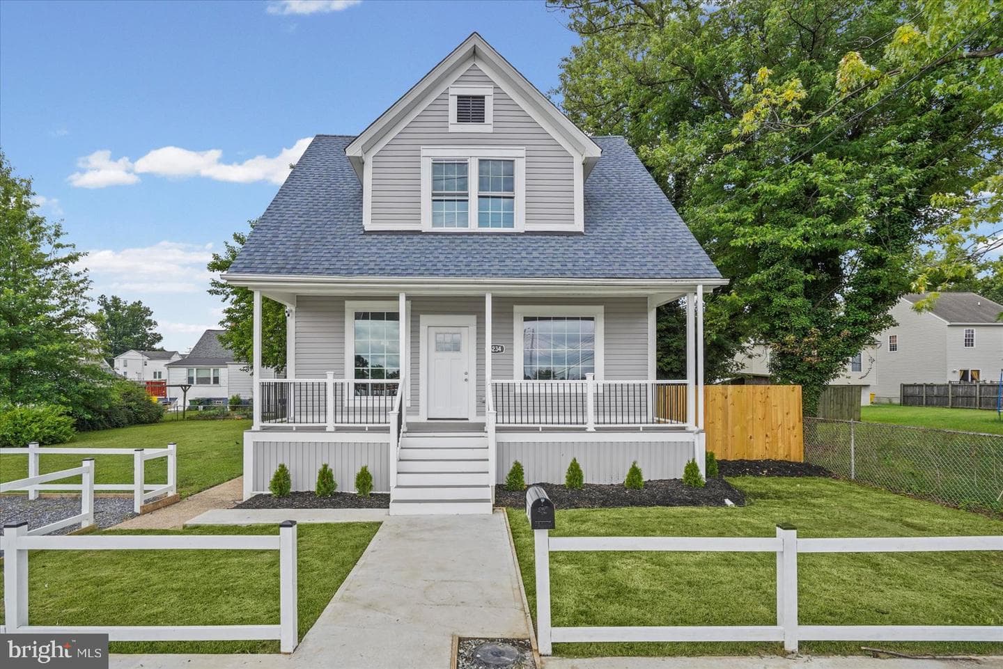 5234 6th Street photo 3