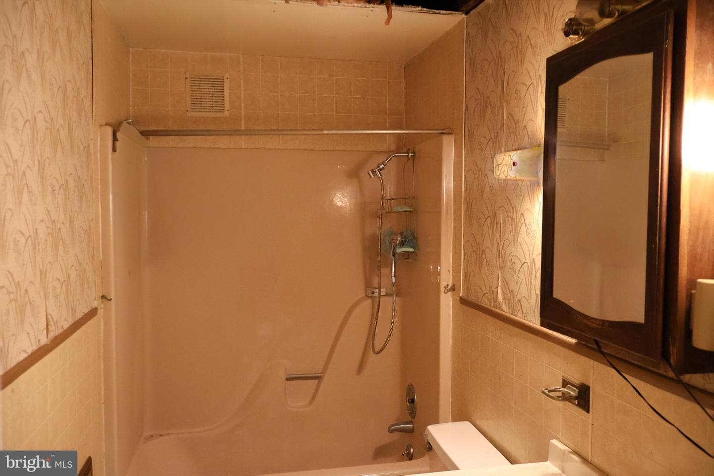 102 N Jerome Parkway photo 16