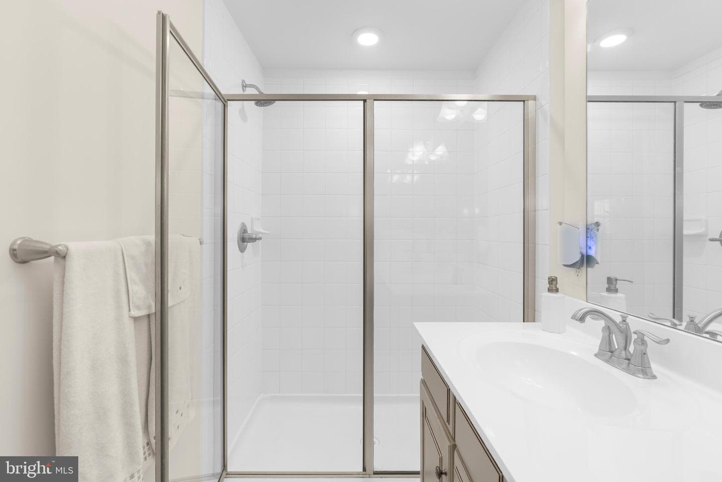 8016 Orchard Grove Road photo 21