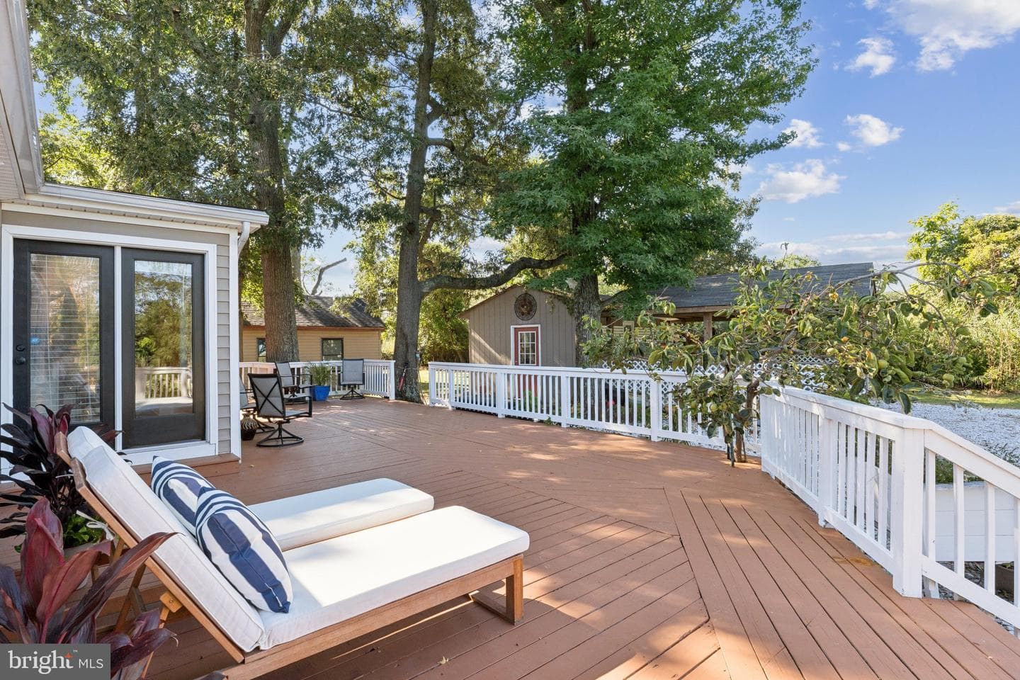 7654 Bay Street photo 35