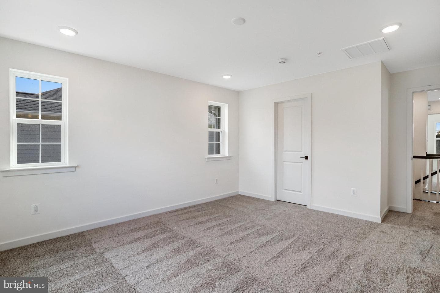 5733 Howard Drive photo 36