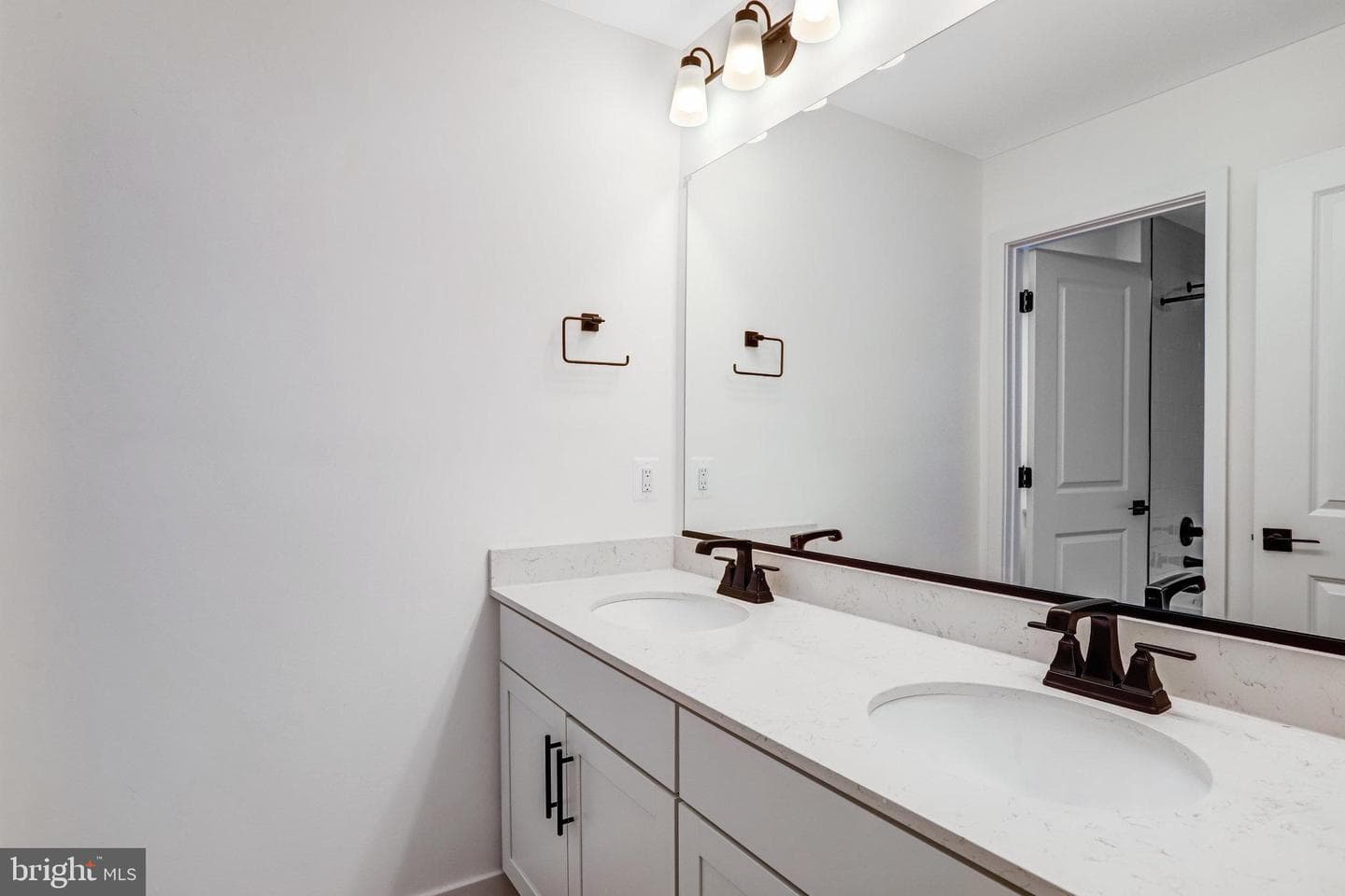 5733 Howard Drive photo 48