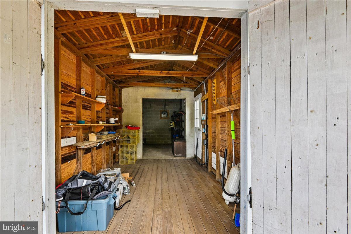 300 Magothy Bridge Road photo 13