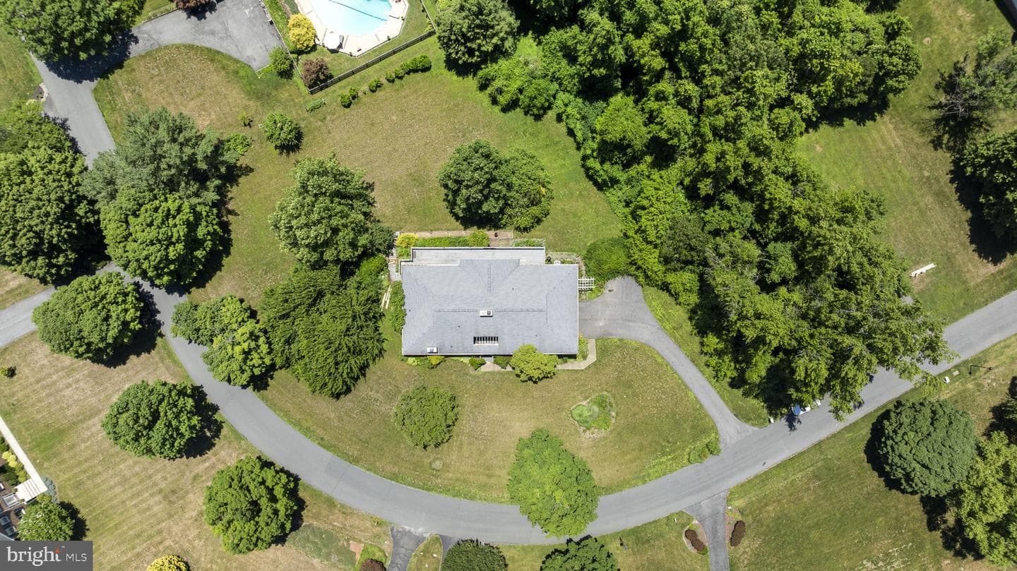 1047 Sugar Maple Drive photo 46