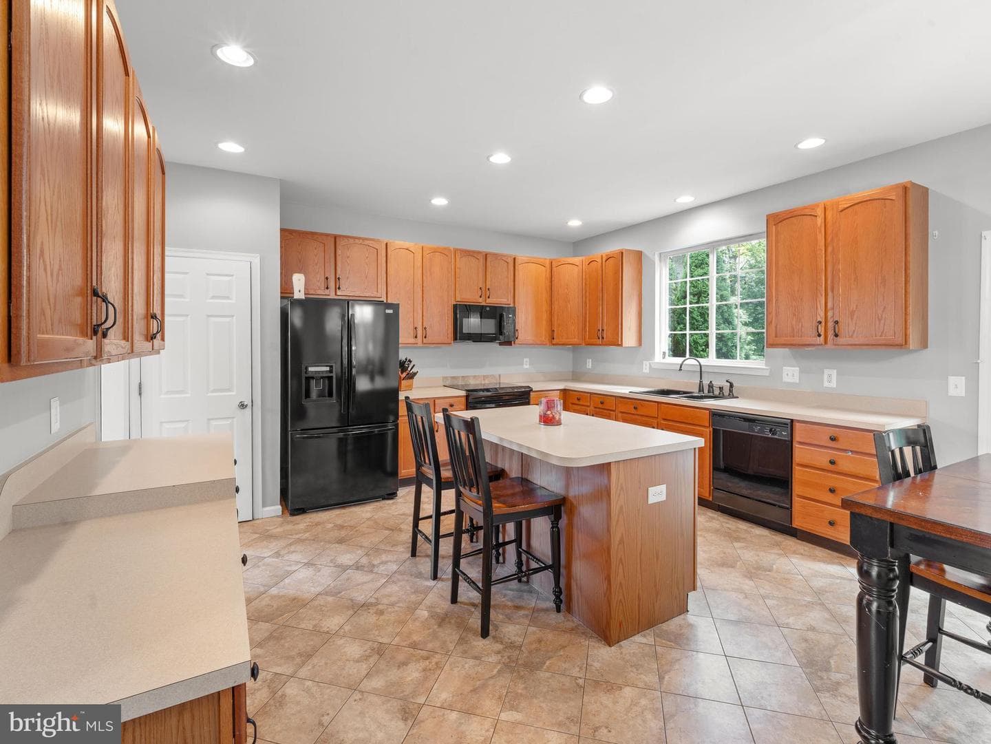 1020 Wheatfield Drive photo 9