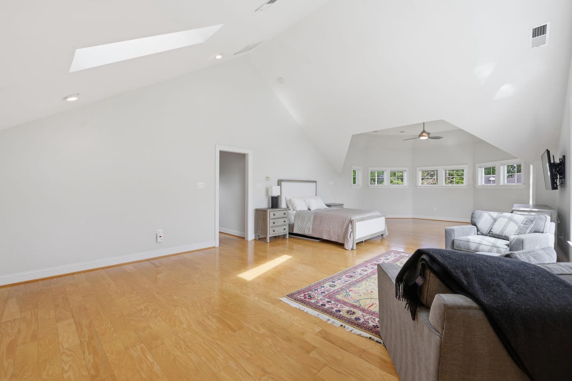 641 Honeysuckle Lane photo 22