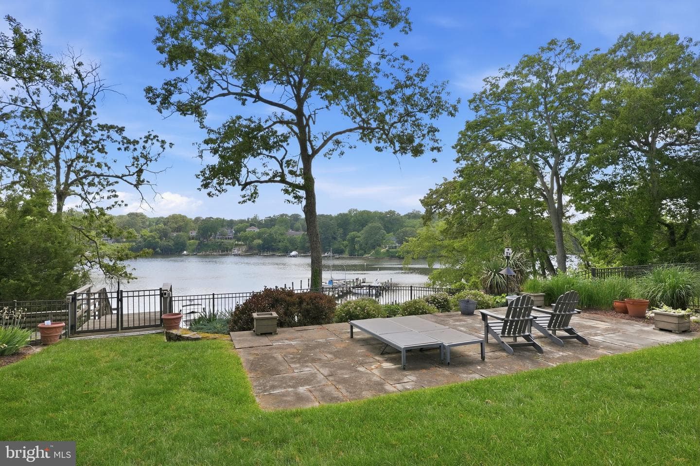 641 Honeysuckle Lane photo 47