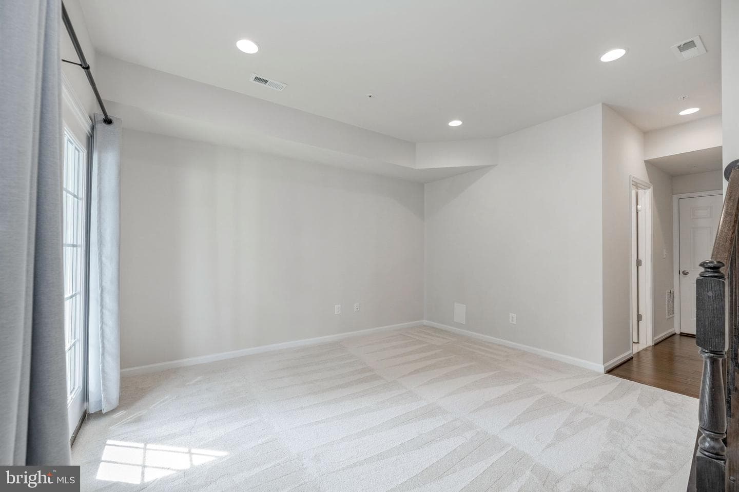 8145 Hollow Court photo 28
