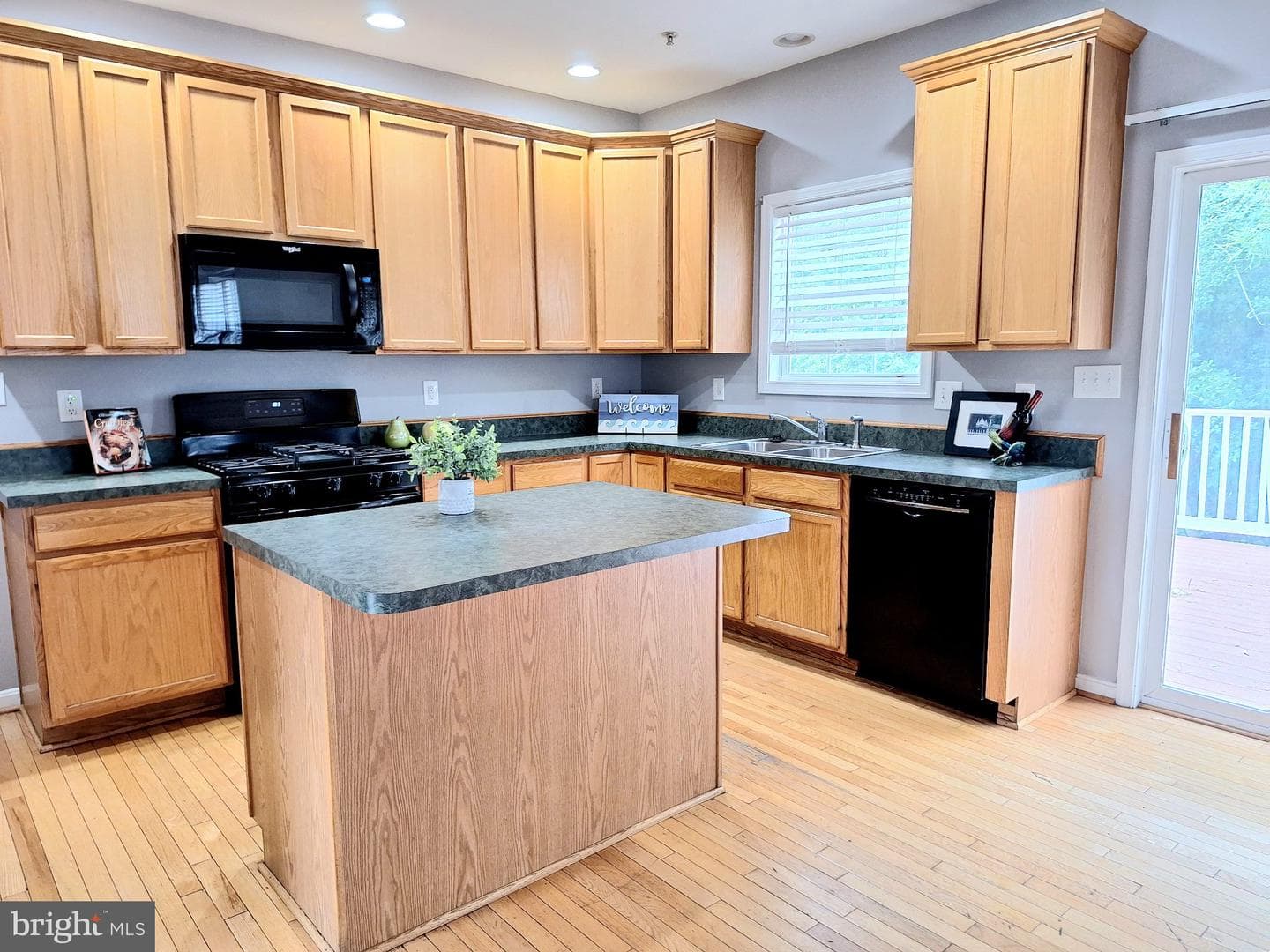 7906 Springridge Road photo 10