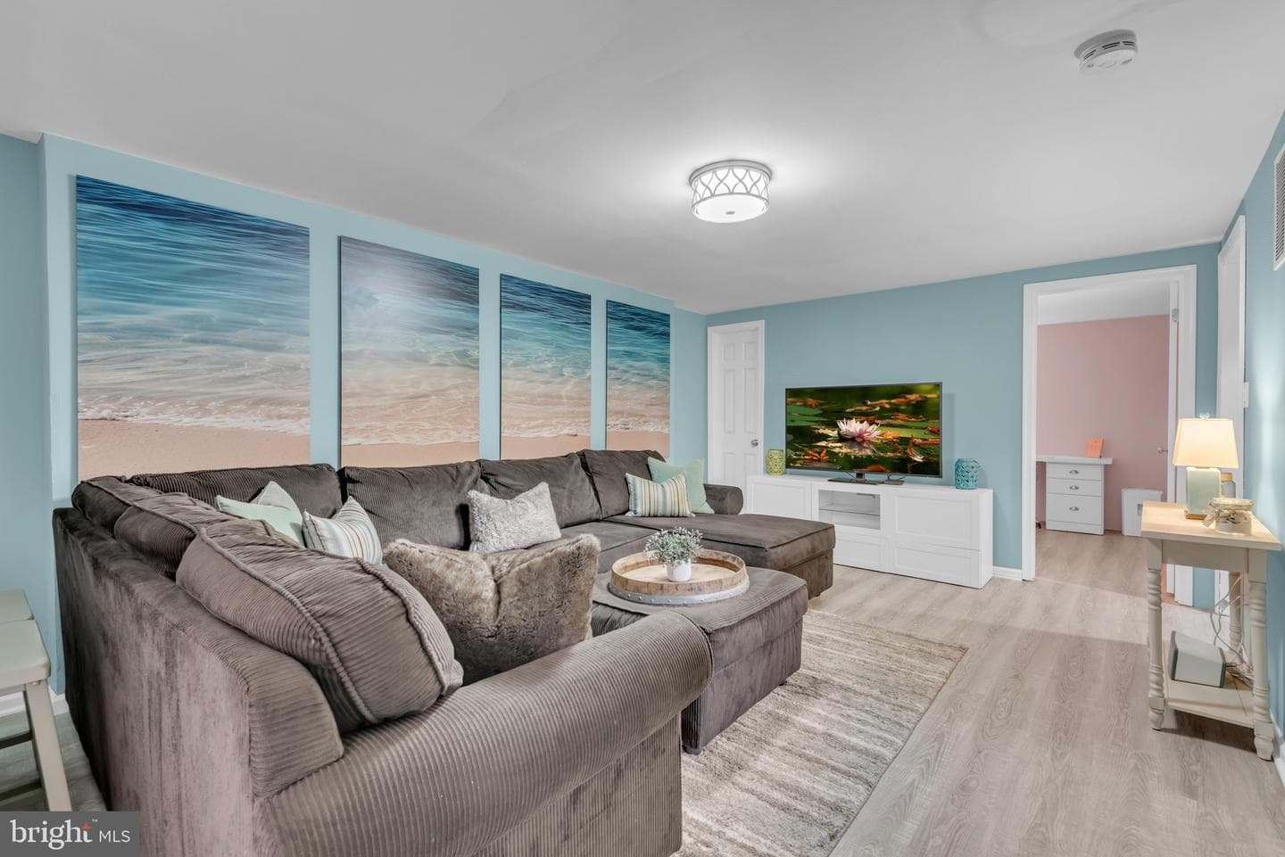536 Manor Road photo 30