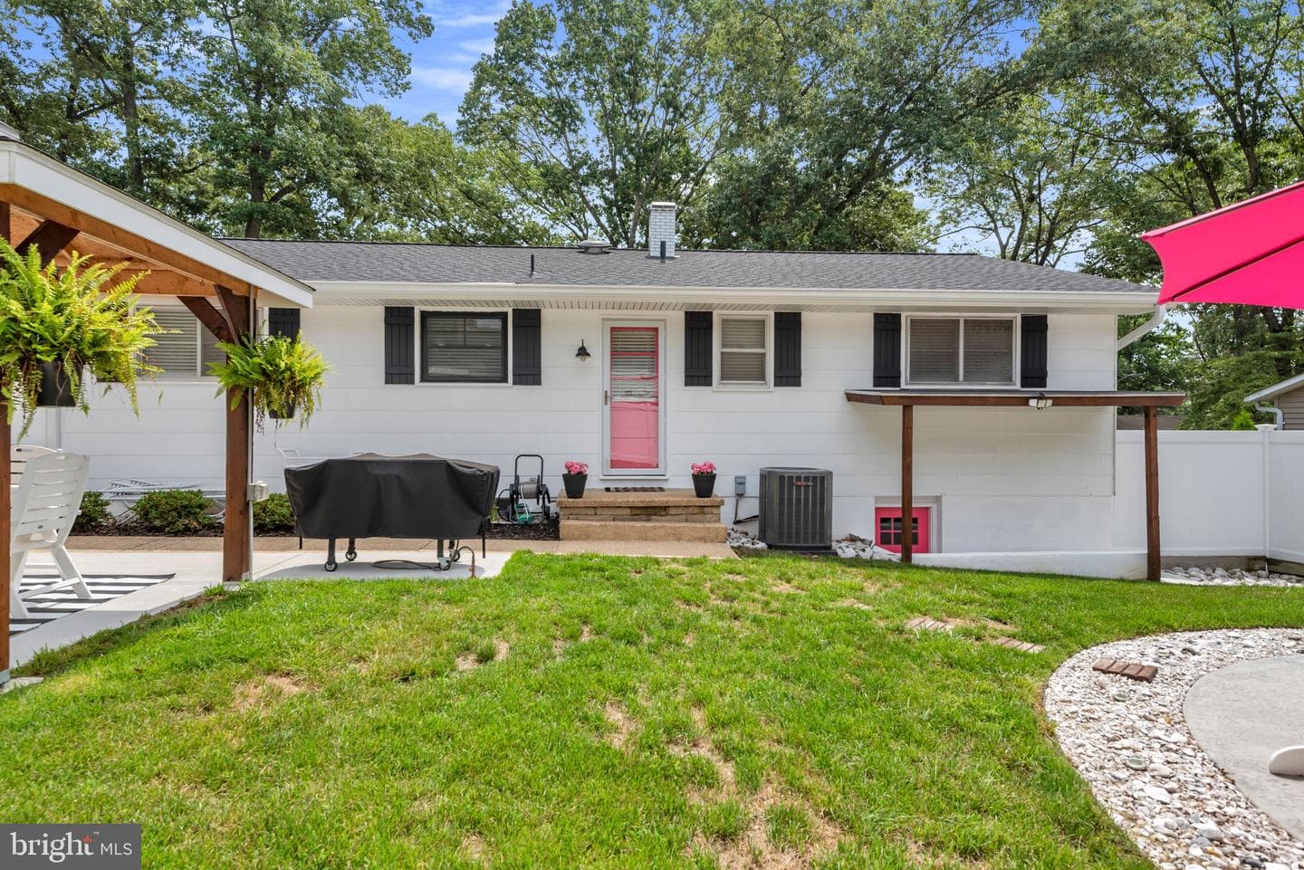 536 Manor Road photo 41