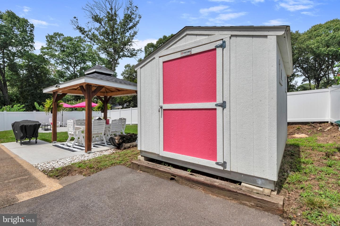 536 Manor Road photo 47