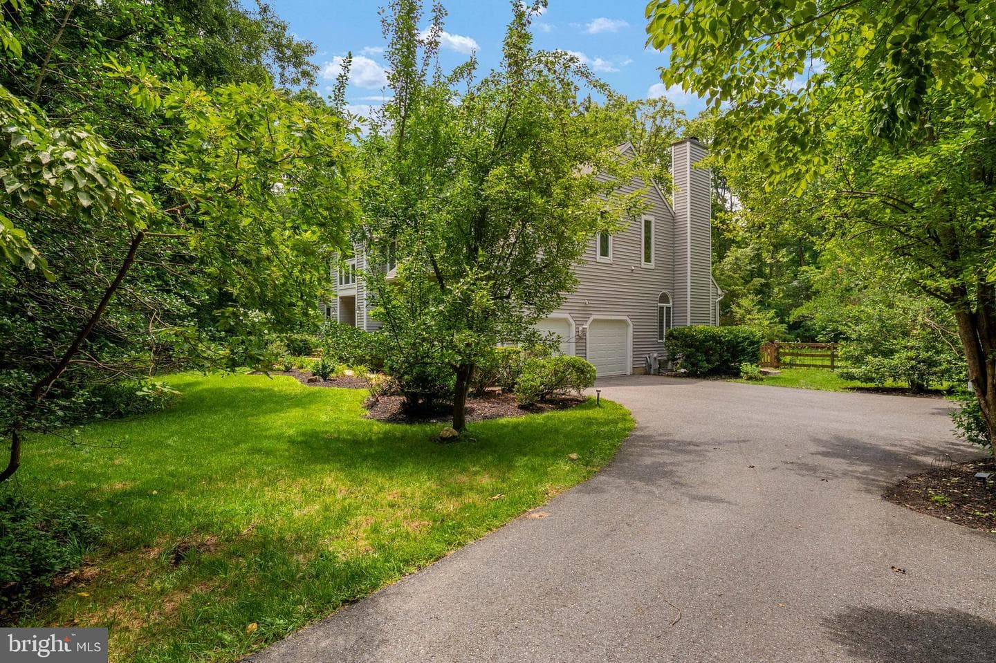 1499 Westcliff Drive photo 4