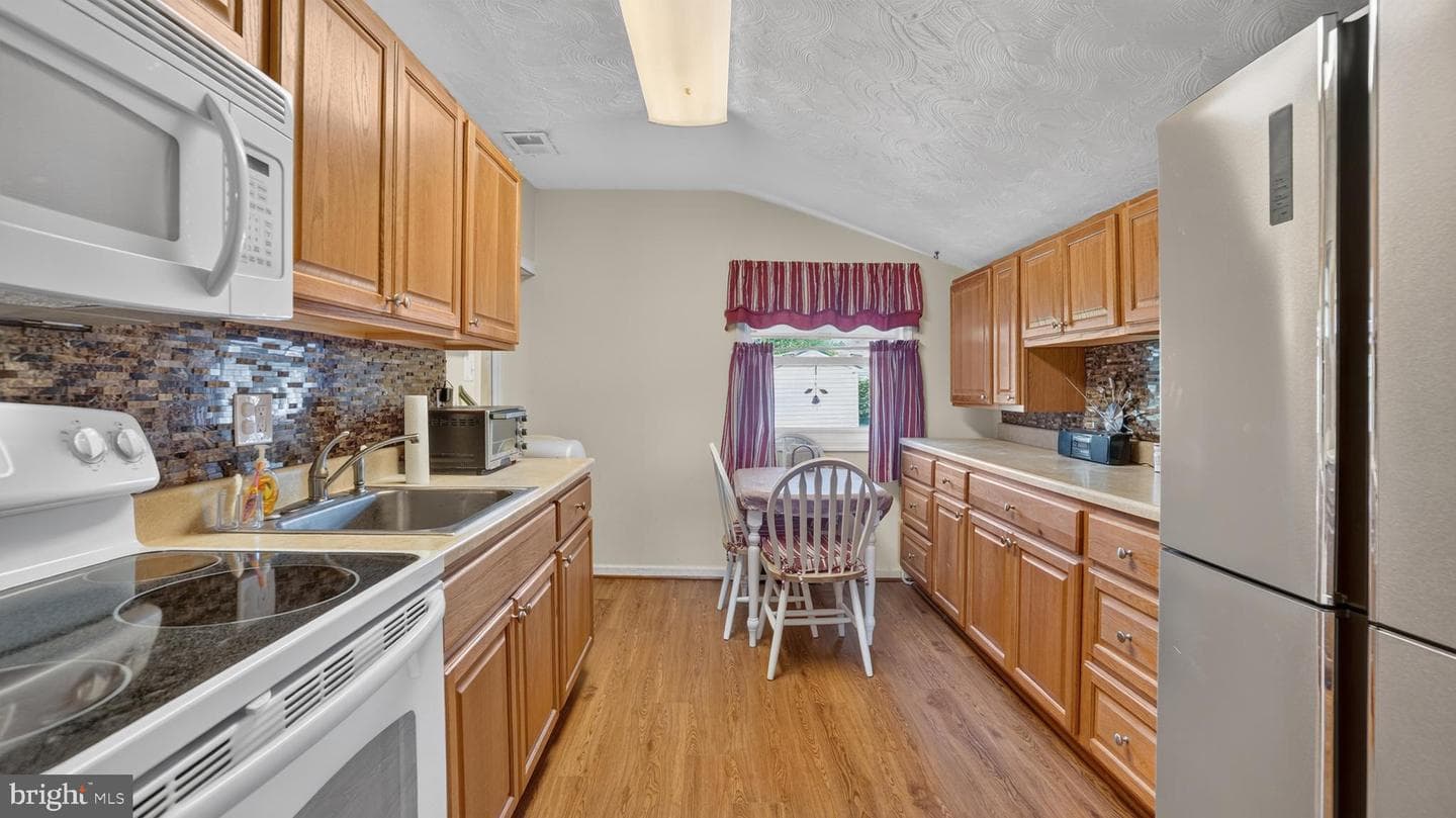516 Oakwood Road photo 6