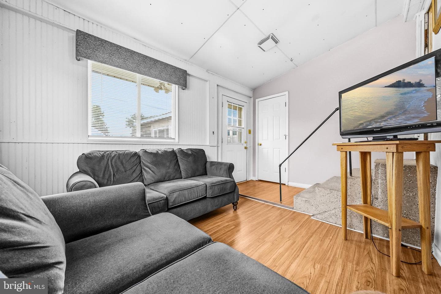 413 Orchard Avenue photo 8