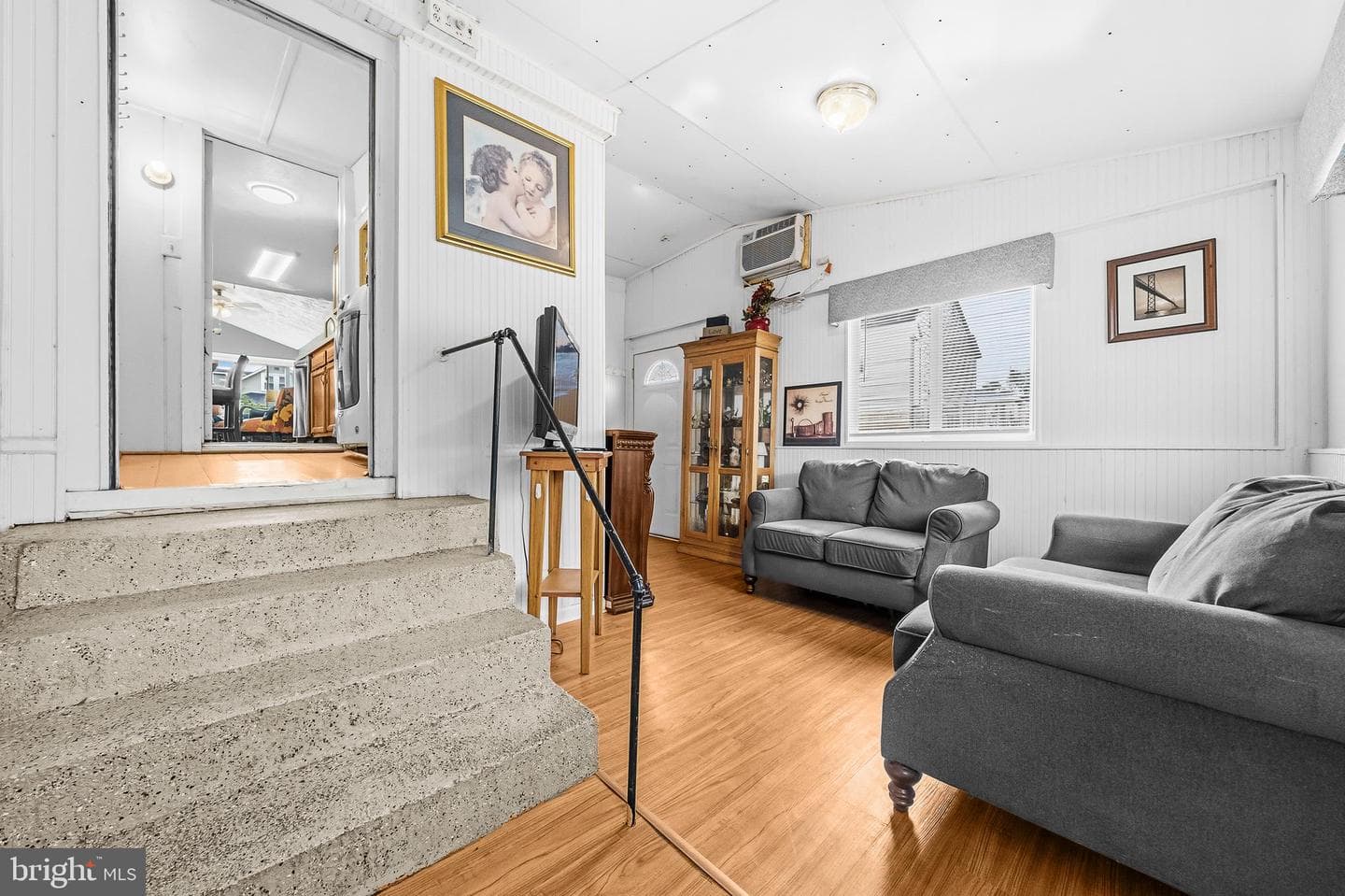 413 Orchard Avenue photo 9
