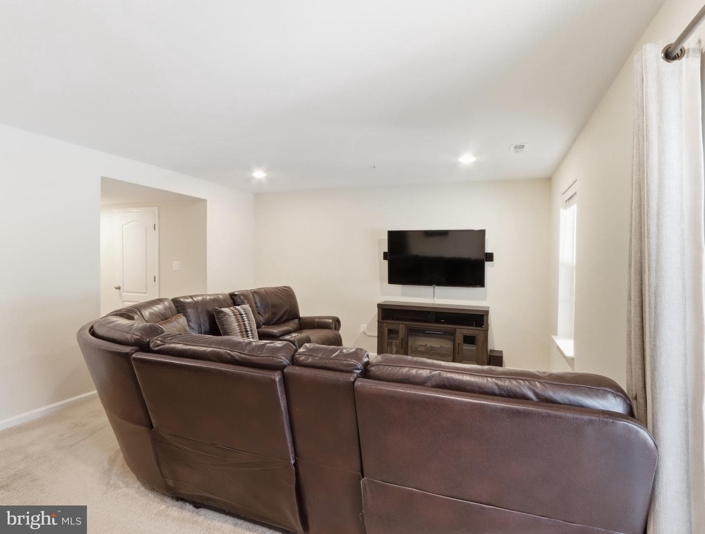 7533 Ivybrook Lane photo 8