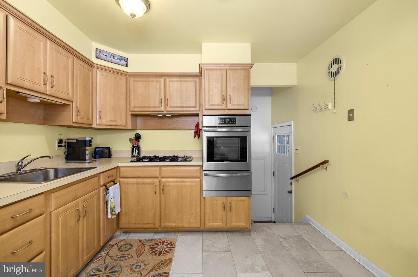 1402 Scanlan Drive photo 10