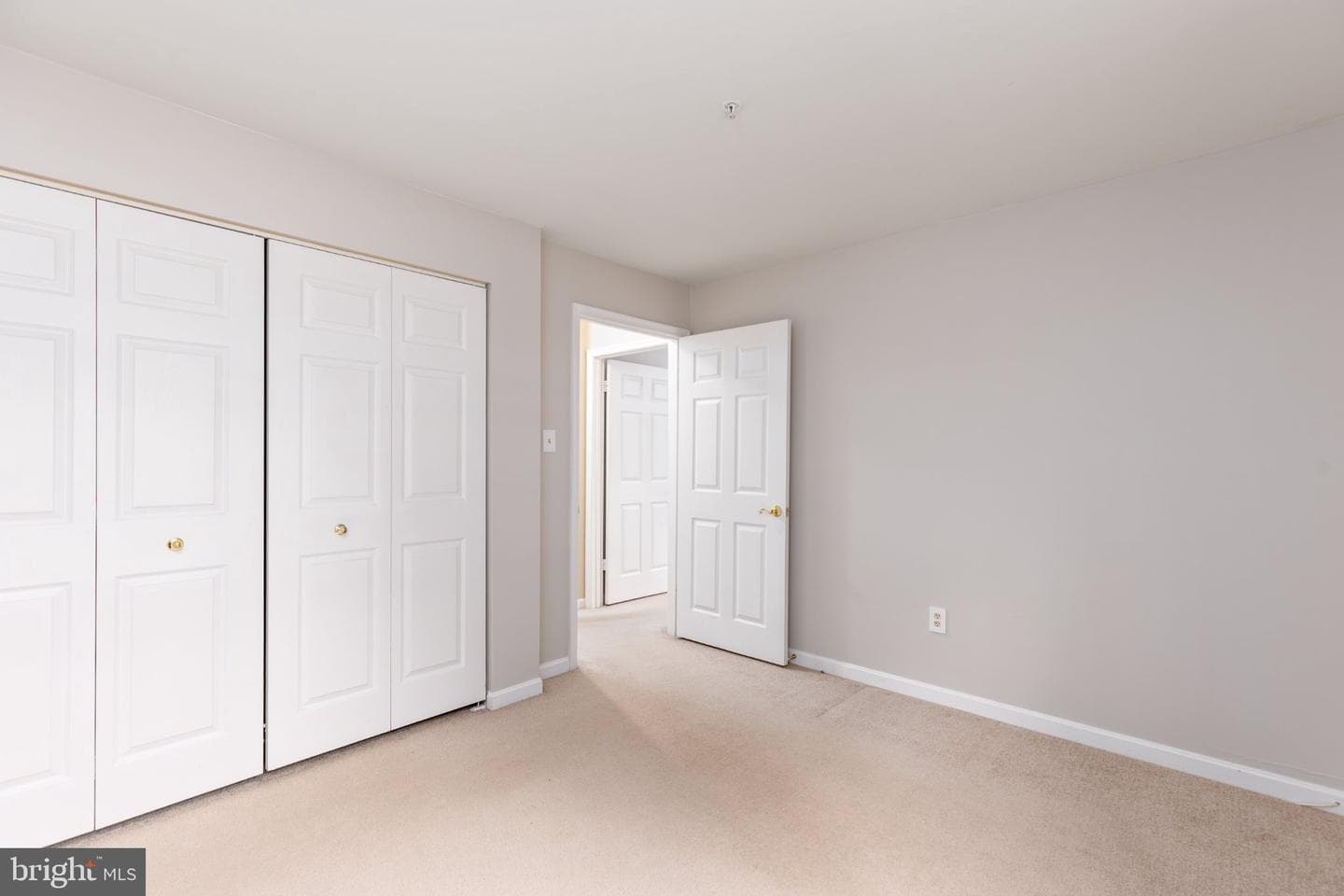 312 Blue Water Court #104 D photo 22