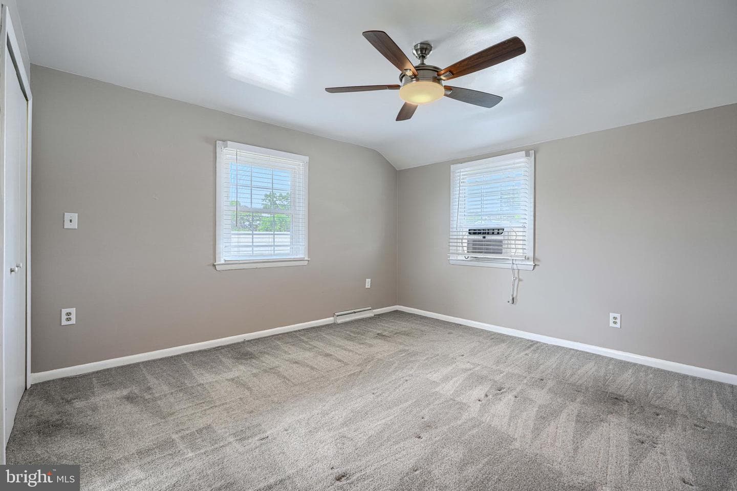 559 Fairmount photo 21