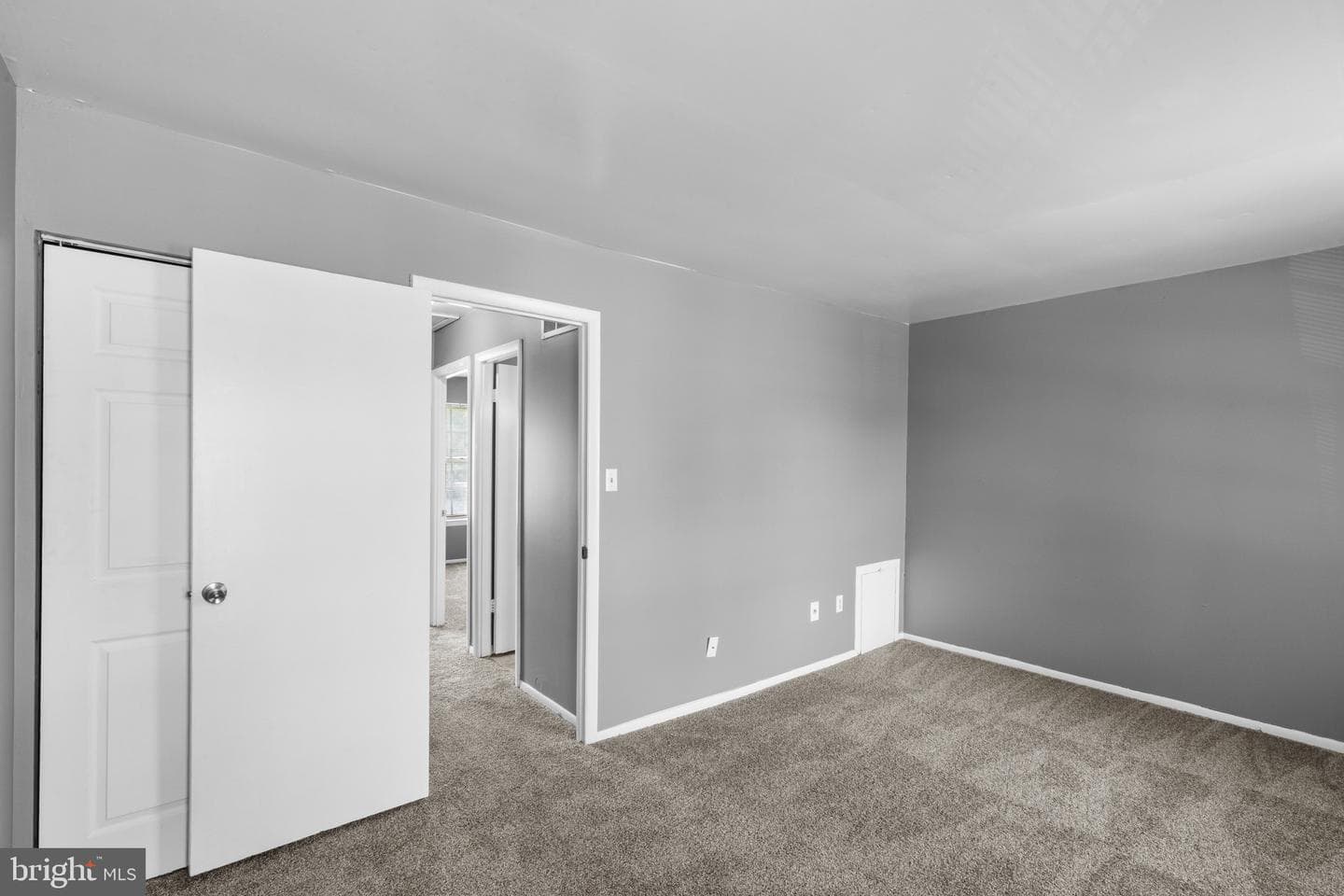 1809 Falcon Court photo 15