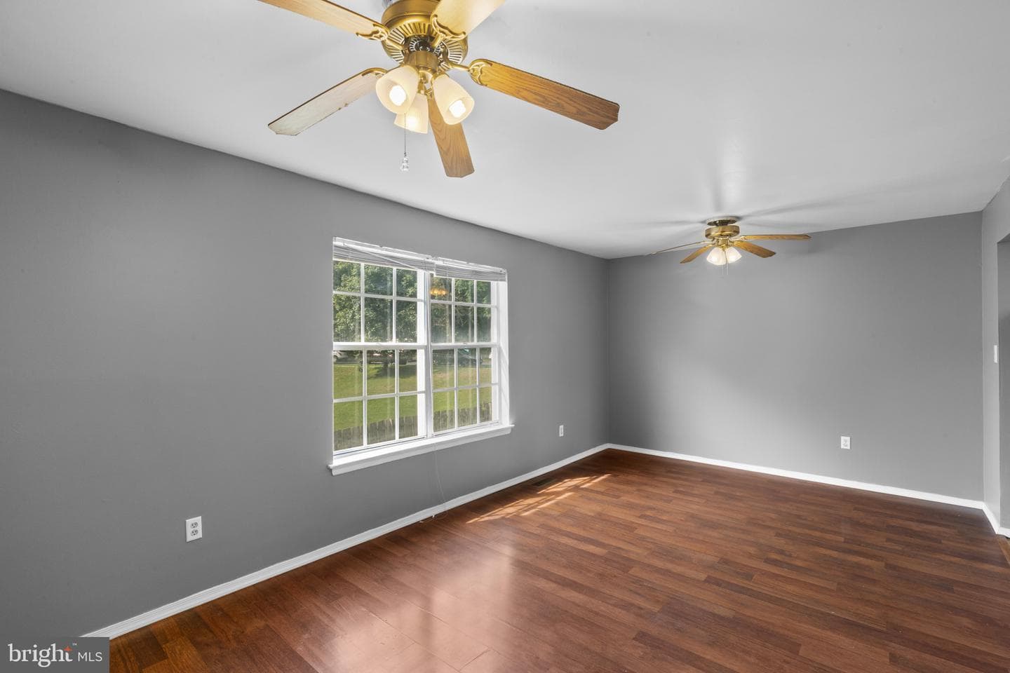 1809 Falcon Court photo 5