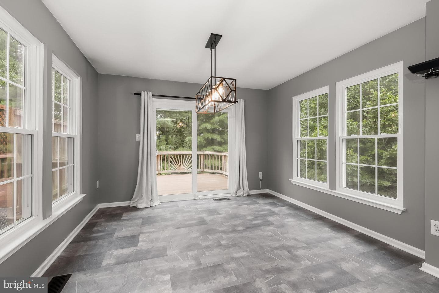2676 Summers Ridge Drive photo 11