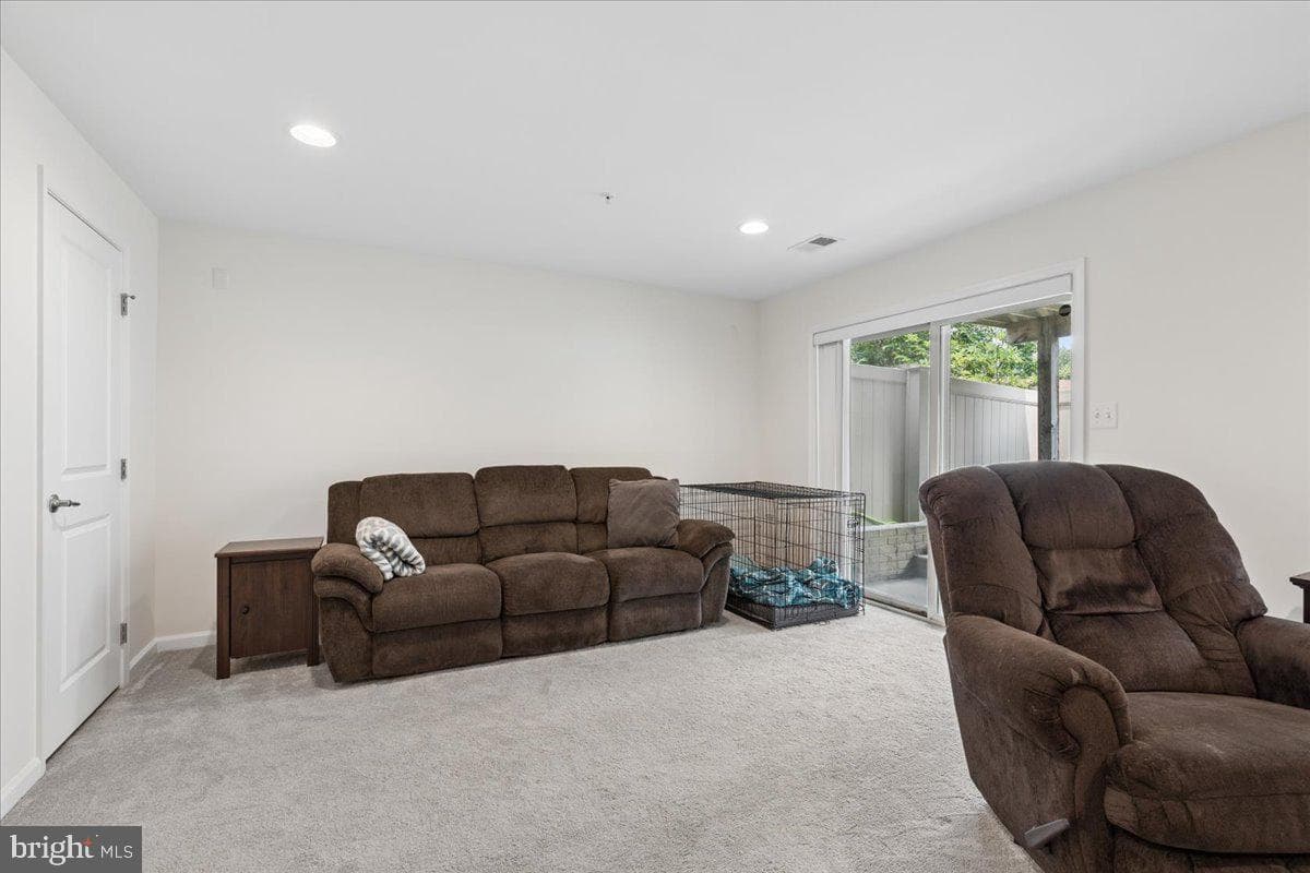 8109 Falcon Crest Drive photo 23