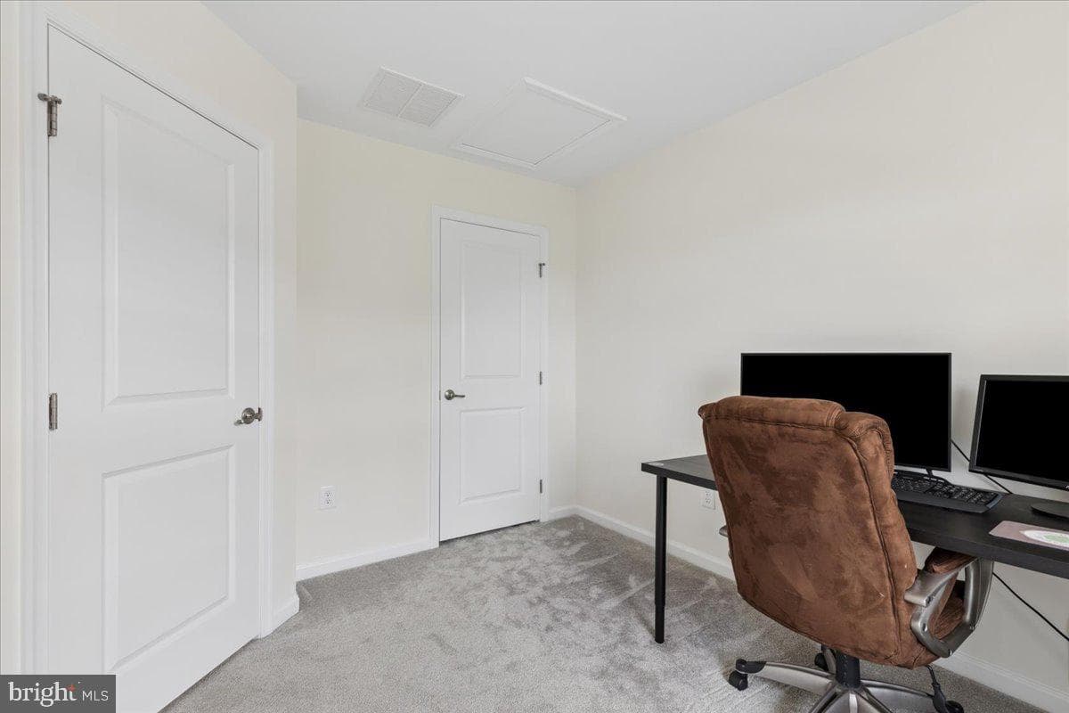 8109 Falcon Crest Drive photo 31