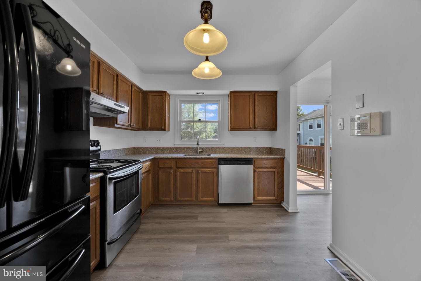 482 Watson Court photo 6
