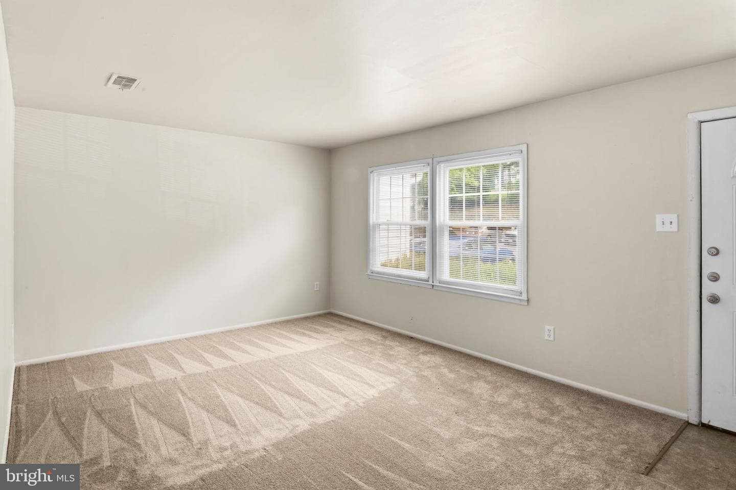1757 Carry Place photo 4