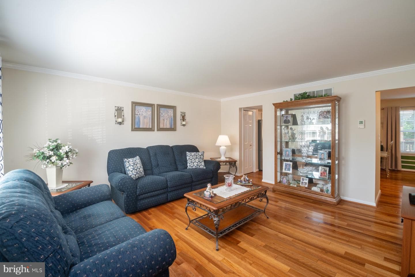 99 Phelps Avenue photo 12