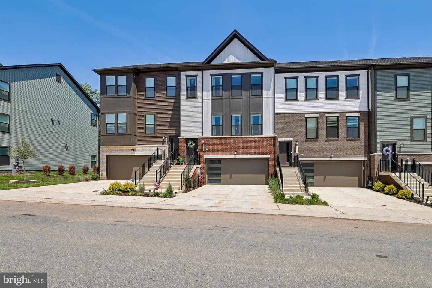1120 Crested Wood Drive, Laurel