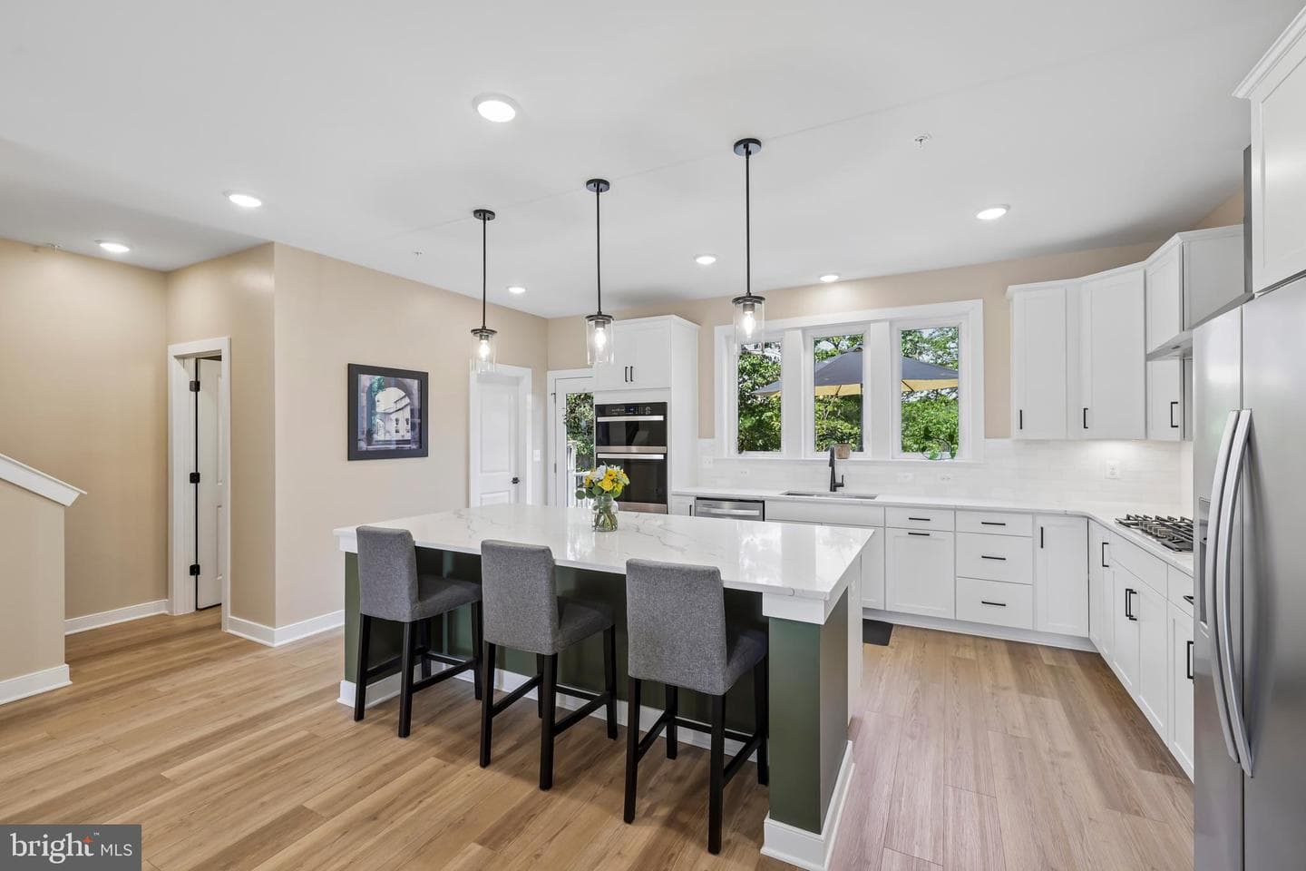 1120 Crested Wood Drive photo 4